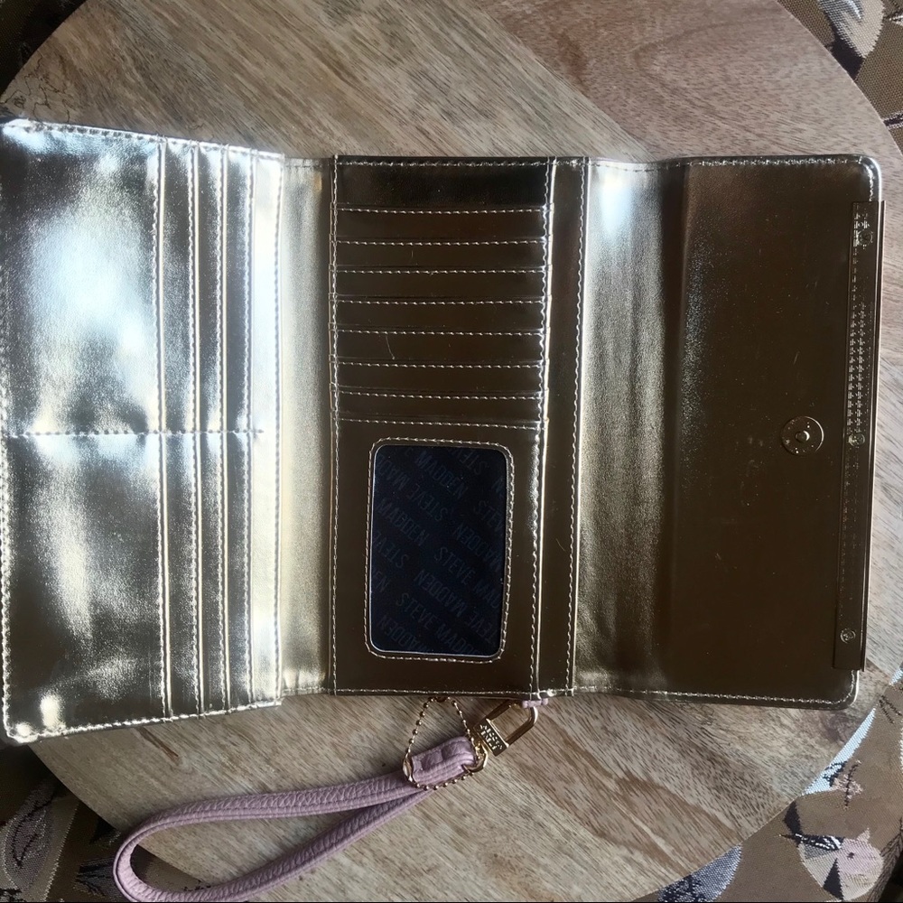 Steve Madden Wristlet - Picture 4 of 6